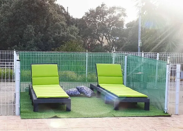 Pavillon T2 Proche Dans Petite Résidence Hébergement de vacances *